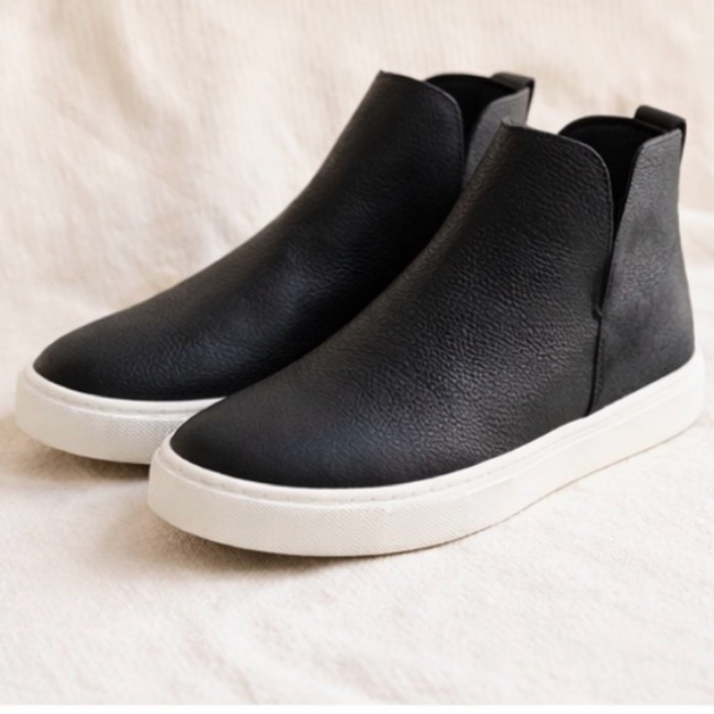 Birdies Black Leather Sneakers / Booties — Women’s Size 8 - Picture 3 of 4